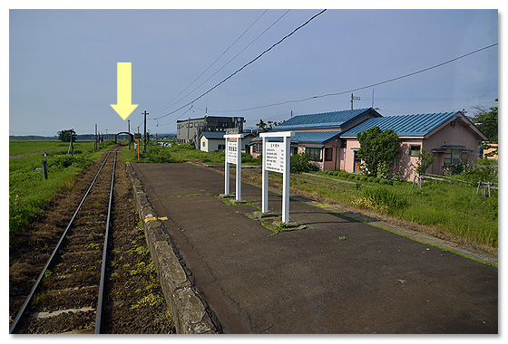 〈津軽飯詰駅　2014年6月〉