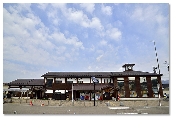 〈矢島駅　2014年4月撮影〉